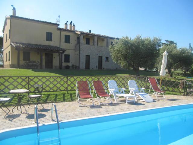 Agriturismo La Quiete Guest House Polverigi Bagian luar foto