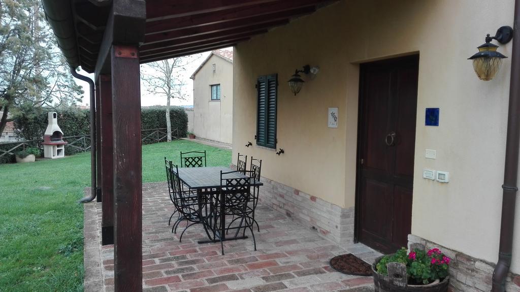 Agriturismo La Quiete Guest House Polverigi Bagian luar foto