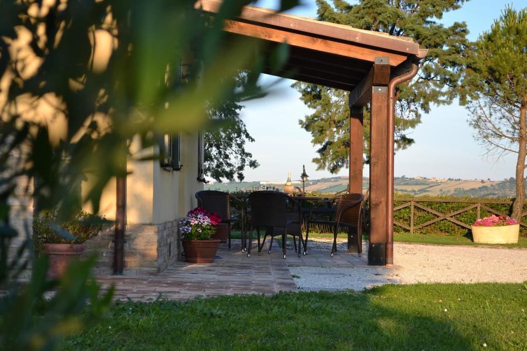 Agriturismo La Quiete Guest House Polverigi Bagian luar foto